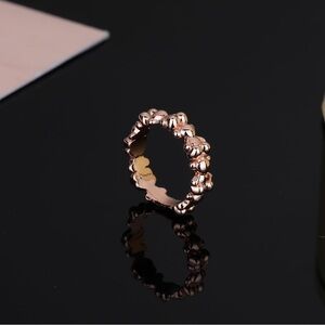 Elegant Rose Gold Women's Ring
